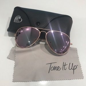 TIU Rose Gold Aviators with case and cloth